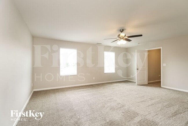 Building Photo - 8000 Camden Crossing