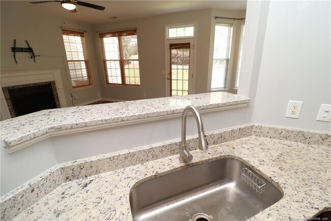 Building Photo - 1102 Silky Dogwood Trail