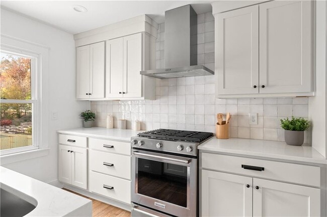 Building Photo - 845 Ormewood Terrace SE