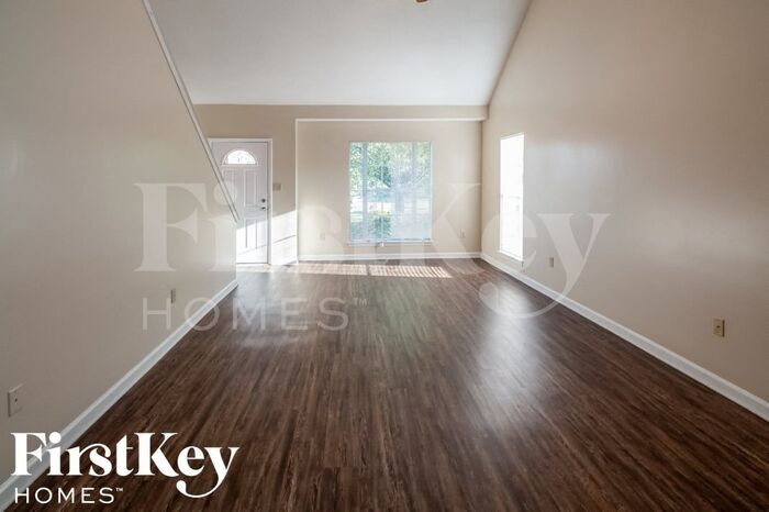 Building Photo - 7435 Bridle Cove