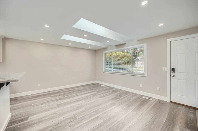 Building Photo - 33914 35th Ave SW