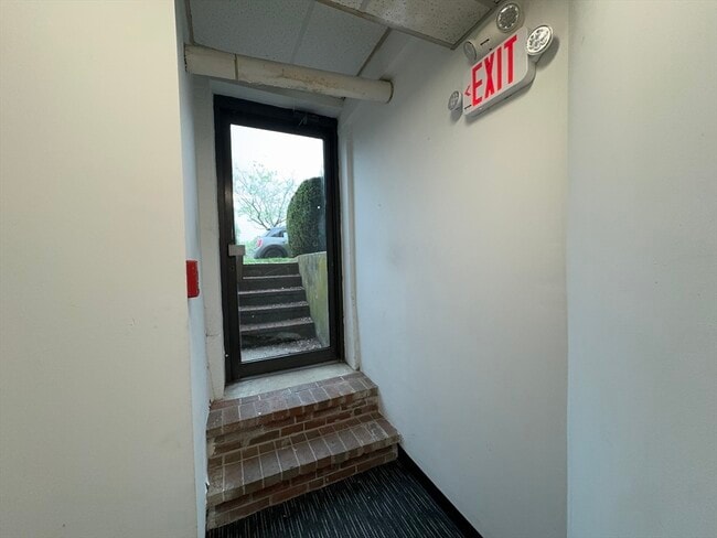 Building Photo - 1641 Commonwealth Ave