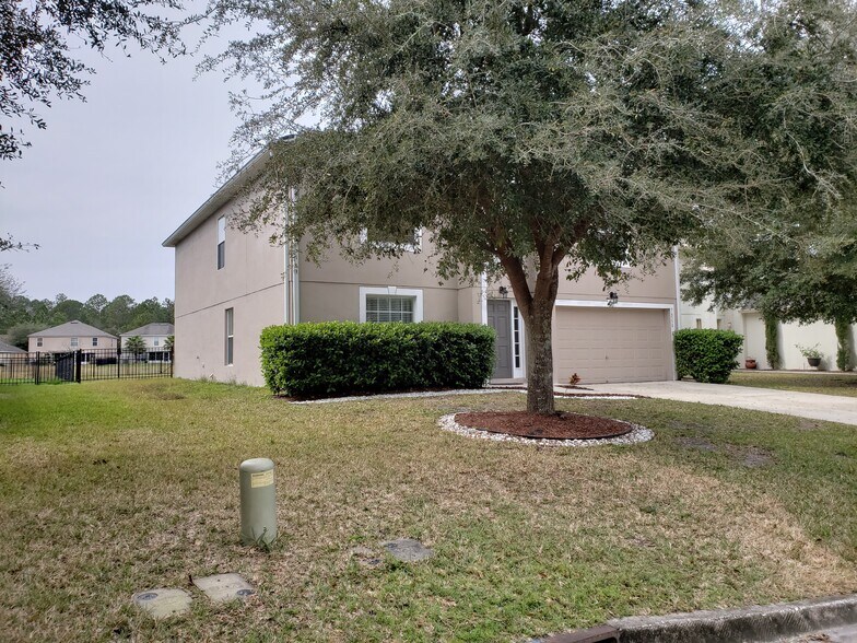 Building Photo - 76550 Longleaf Loop