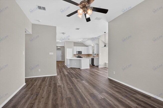 Building Photo - 7297 Chinquapin Dr