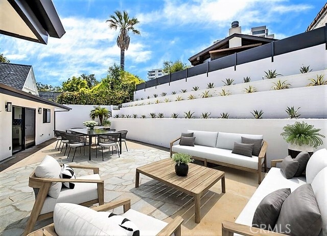 Building Photo - 10452 Le Conte Ave