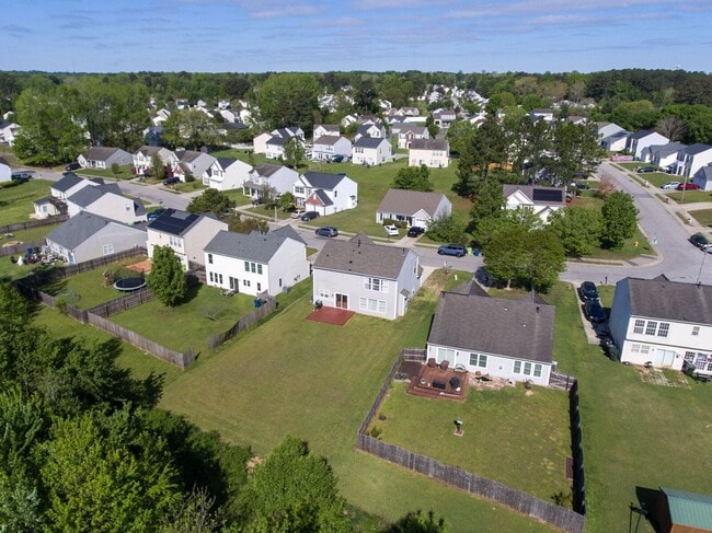 Building Photo - 2924 Tuckland Dr