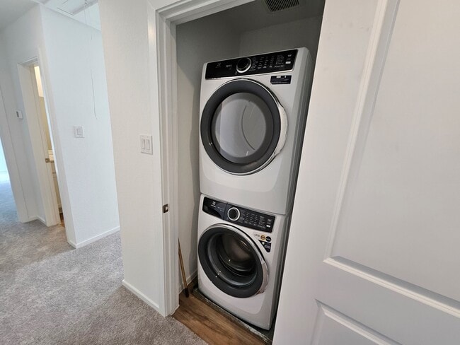 Building Photo - 21431 Carosella Dr