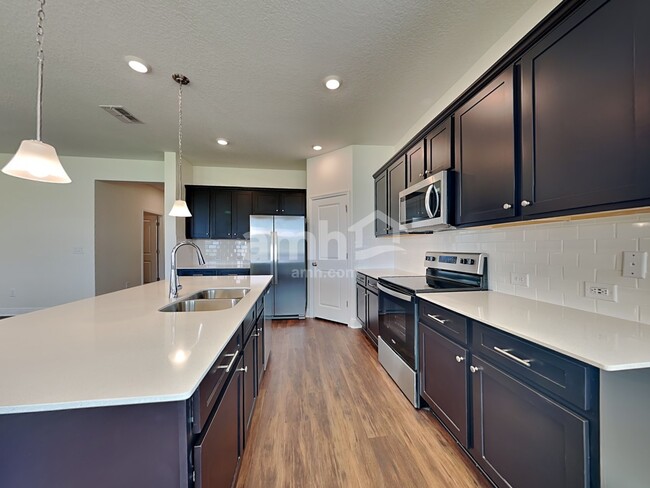 Building Photo - 14511 Cedar Mill Dr