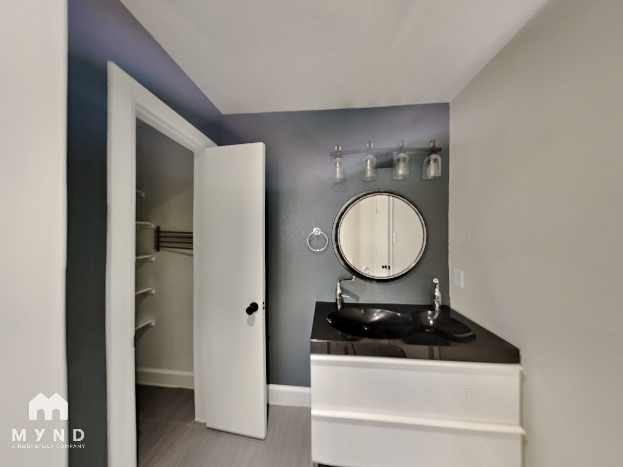 Building Photo - 5455 San Patricio Dr