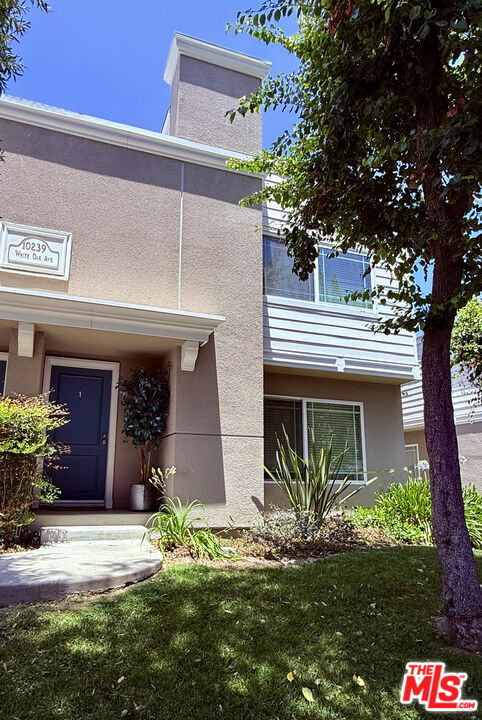 Building Photo - 10239 White Oak Ave