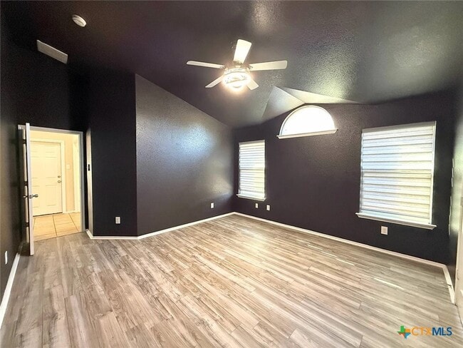 Building Photo - 1416 Starlight Dr