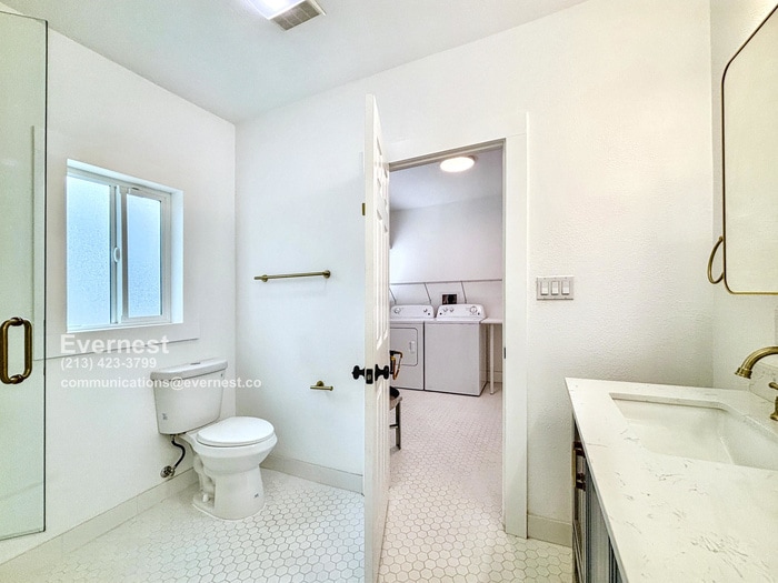 Building Photo - 3046 Guirado St