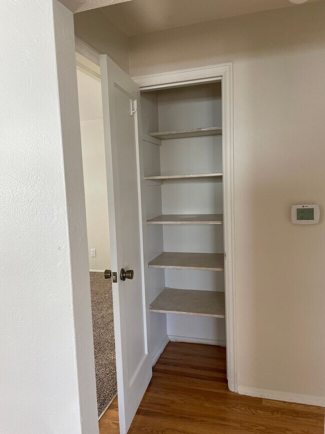 Building Photo - Great 2 Bed 1 Bath Speer/ Country Club