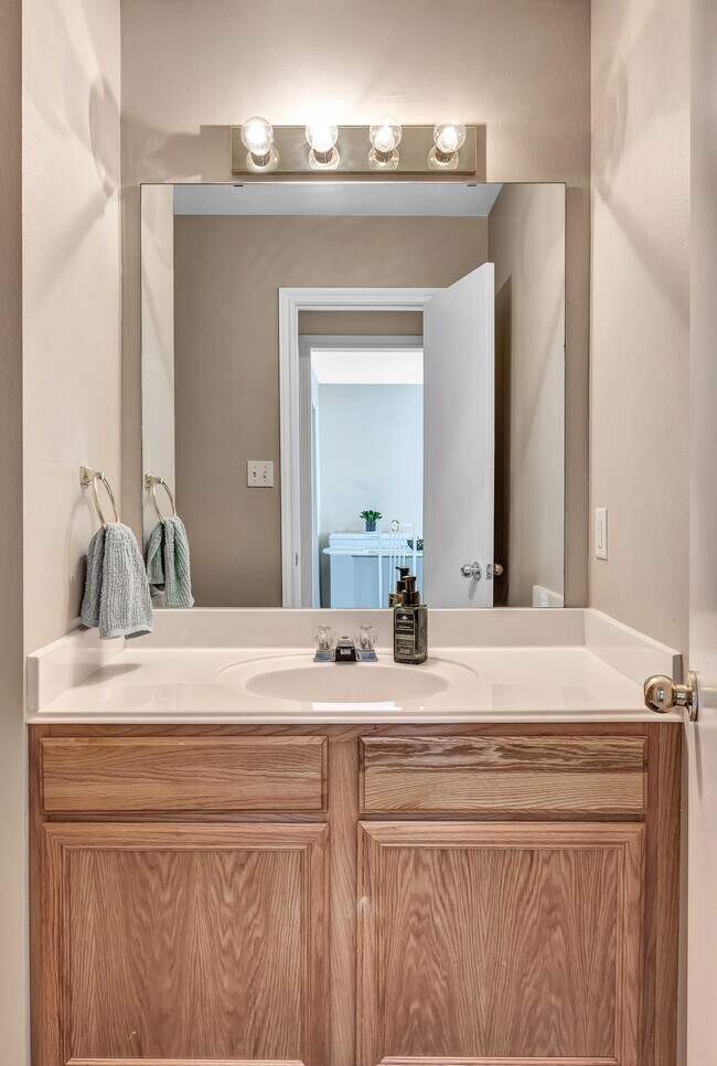 Building Photo - 2400 Pintail Loop