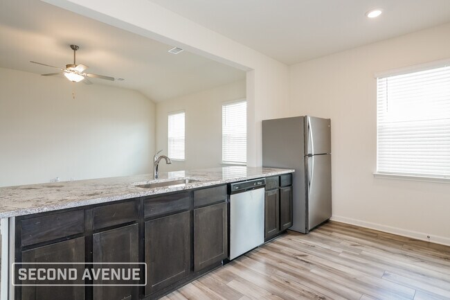 Building Photo - 507 Bennie Leonard St