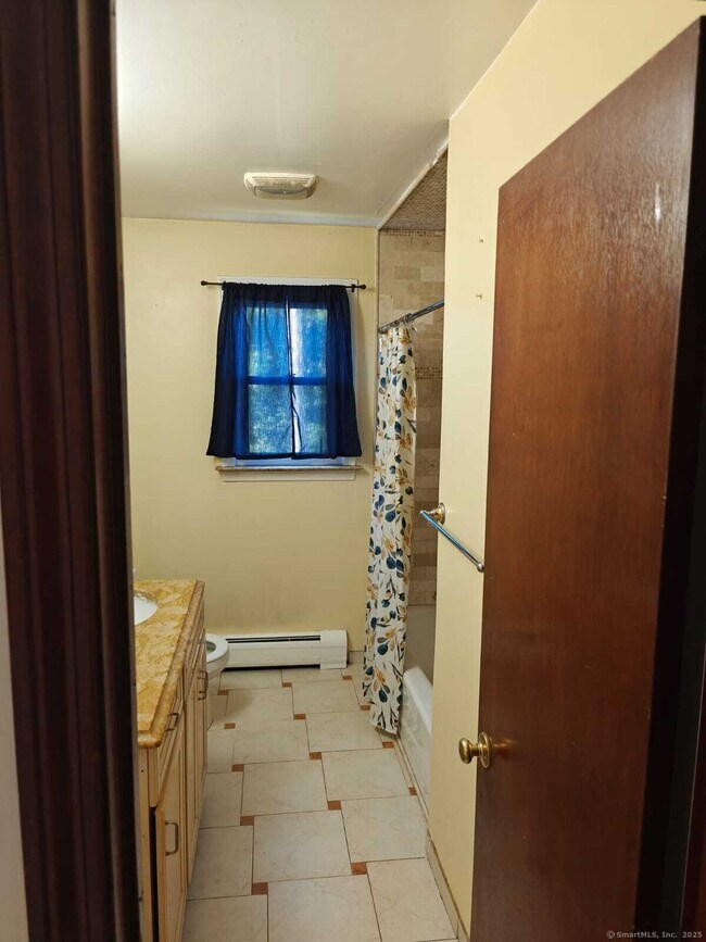 Building Photo - 47 Fort Hill Ave