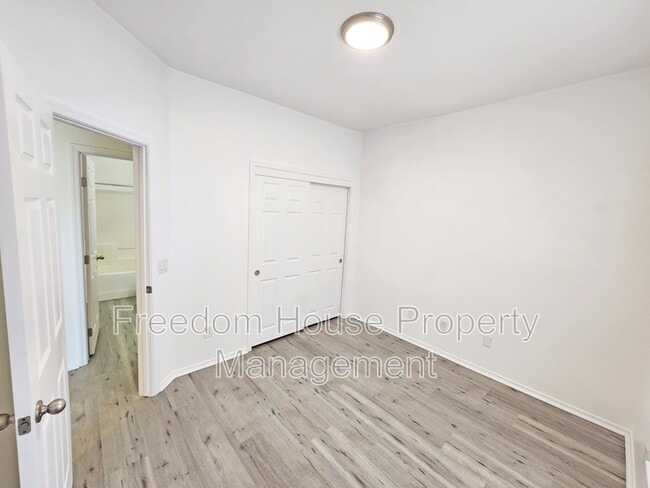 Building Photo - 530 Bourbon St