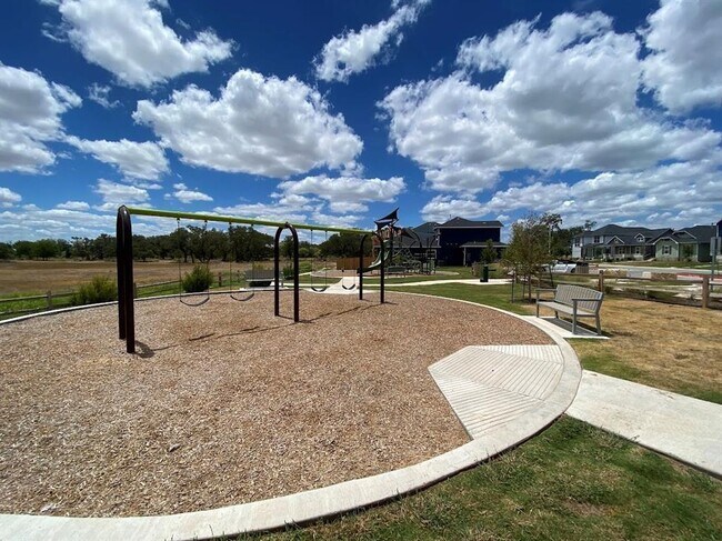 Building Photo - 133 Everglades Dr