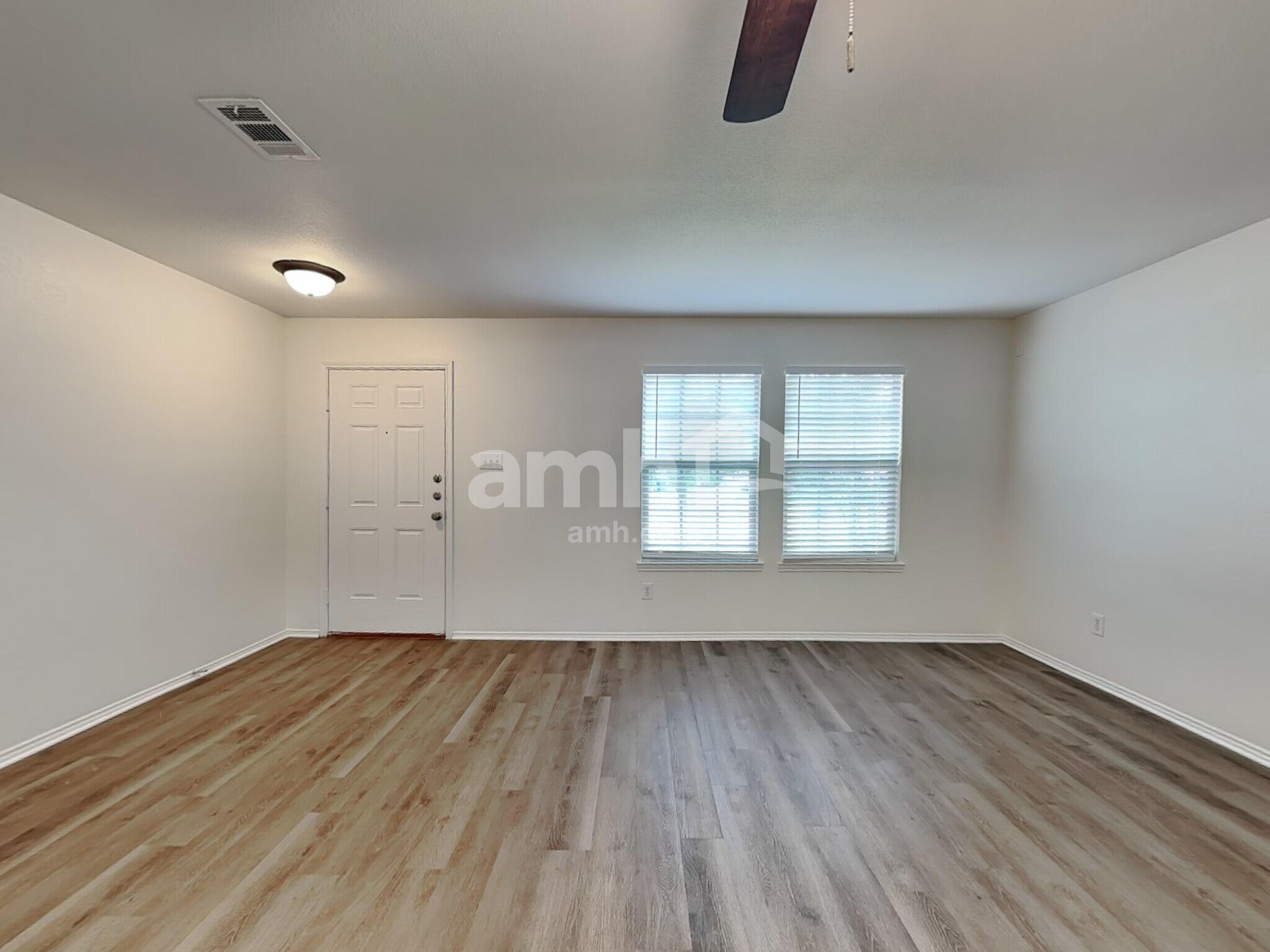 Building Photo - 506 Azalea Dr