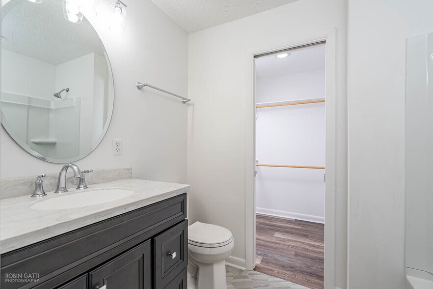 Master bathroom vanity and walk-in closet - 502 Cherokee Court