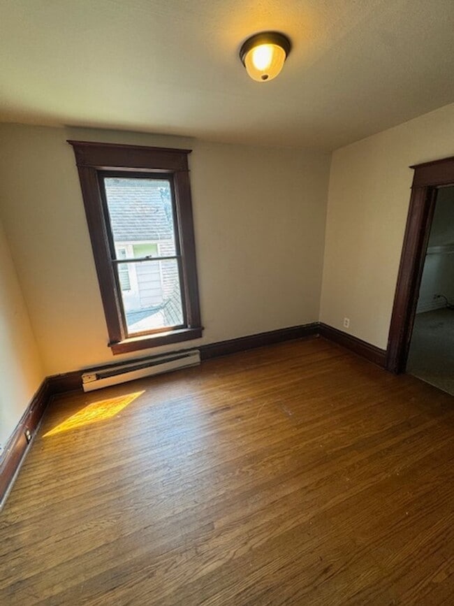 Building Photo - 1208 Columbia Ave
