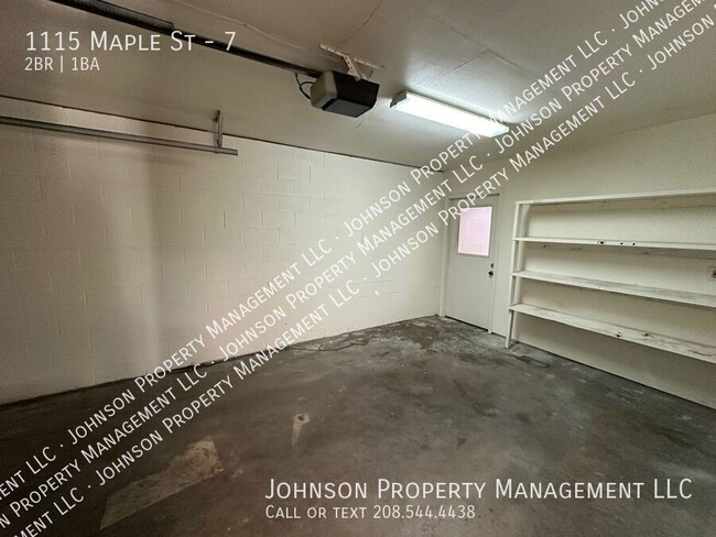 Building Photo - Spacious South Nampa Apartment with Single...