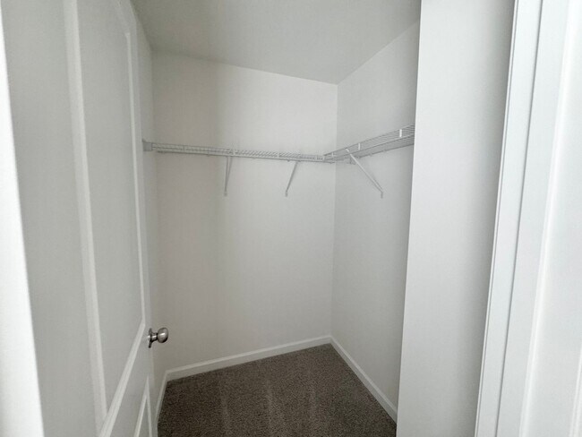 Building Photo - 1326 Stork Dr