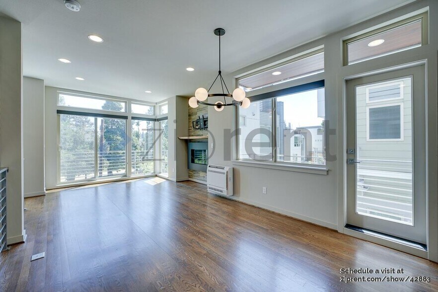 Building Photo - 3835 Gilman Ave W