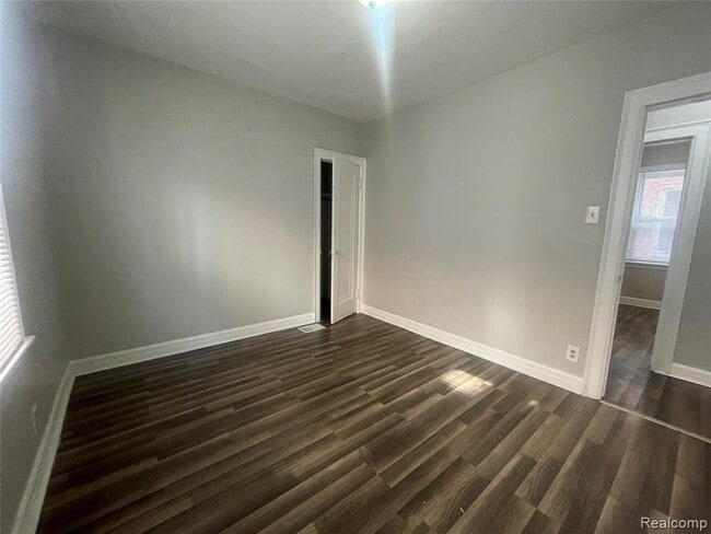 Building Photo - 14828 Sussex St