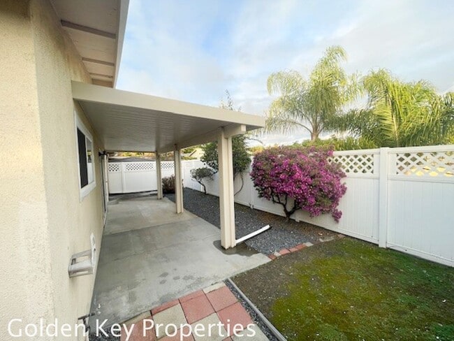 Building Photo - Nicely update Costa Serena Home!