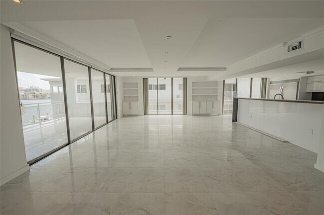 Building Photo - 468 Golden Isles Dr