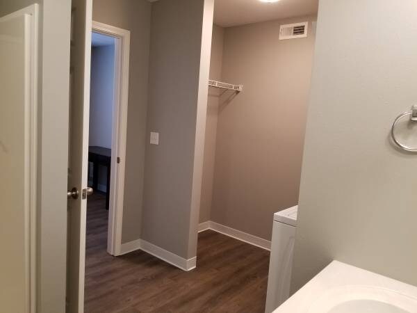 Building Photo - 811 Kirkwood Pkwy SW