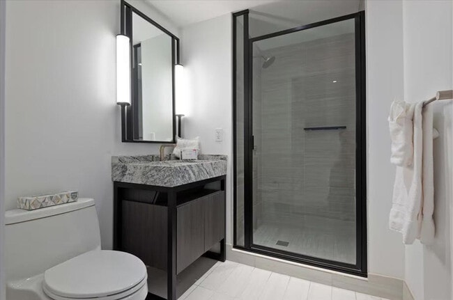 Building Photo - 410 Summer St