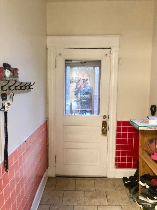 Building Photo - Xavier & UC Students - 2026-2027 School Ye...