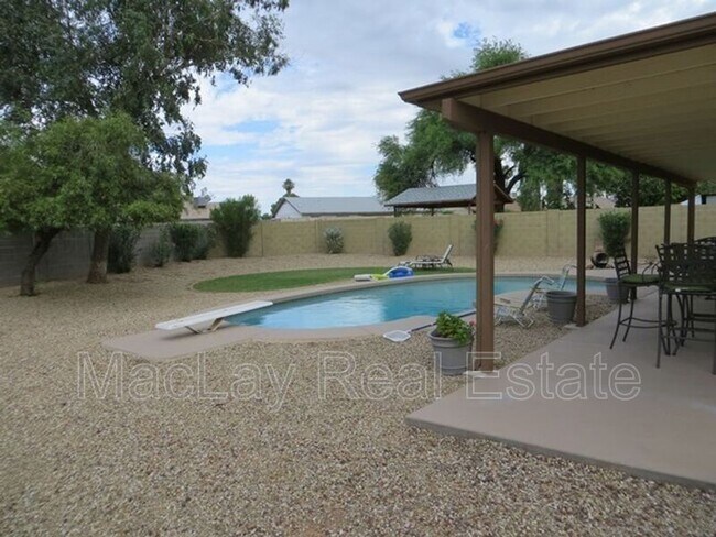 Building Photo - 17202 N 37th St