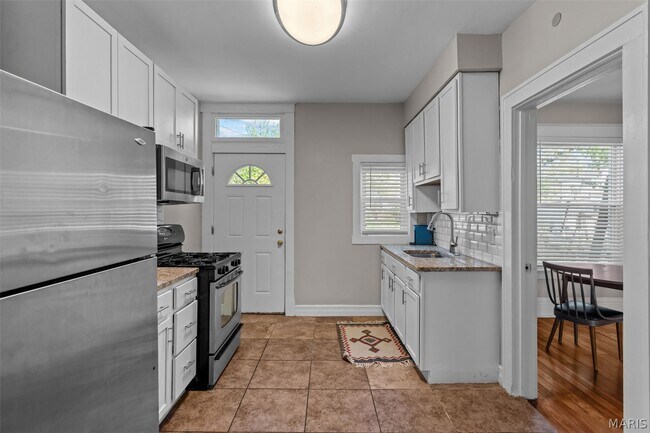 Building Photo - 4147 Beethoven Ave