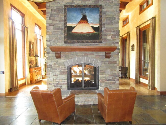 Building Photo - Delightful Monterra 2 Bed 2 Bath Condo wit...