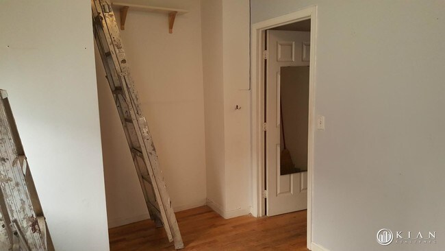 Building Photo - 34 Orchard St