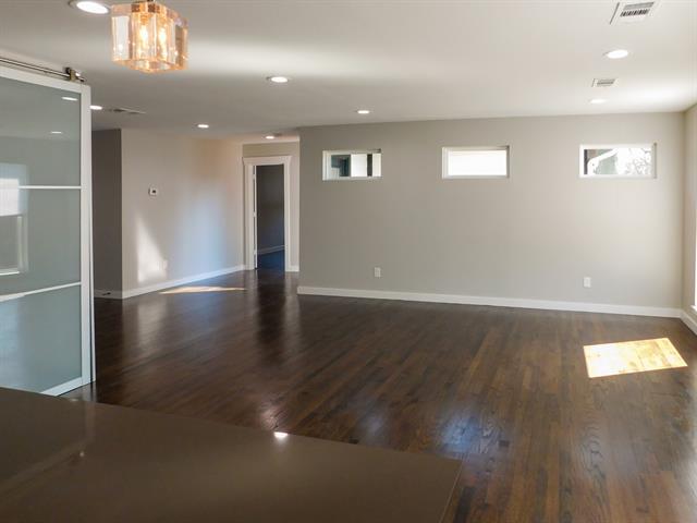 Building Photo - 1001 Cardinal Ln
