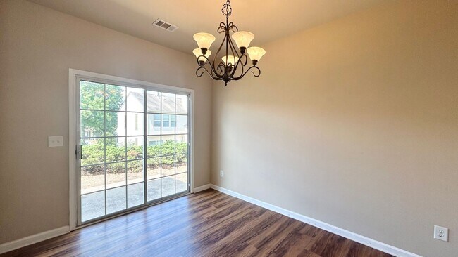 Building Photo - 933 Prestwyck Ct