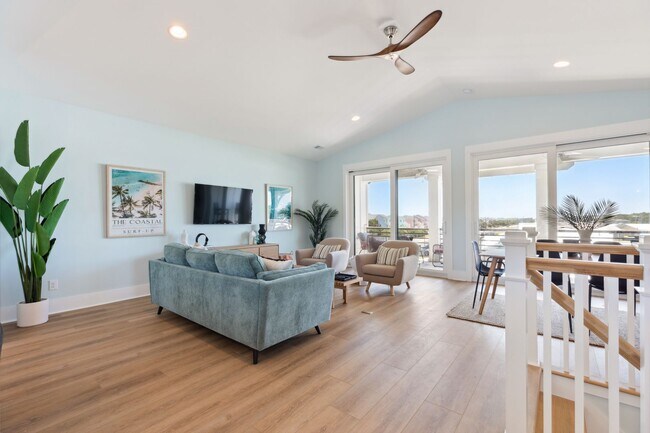 Building Photo - NEW HIGH END OFF-SEASON RENTAL WITH ELEVATOR NOW AVAILABLE