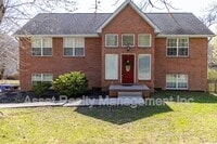 Building Photo - 170 Sweetgum Ln