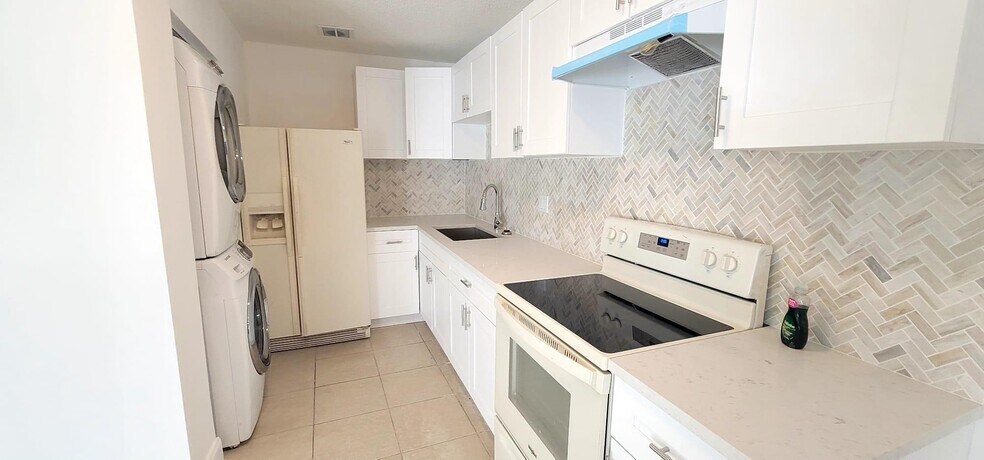 Primary Photo - 5814 NW 21st St