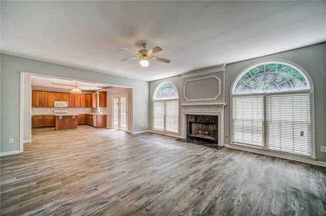 Building Photo - 716 Parkside Dr