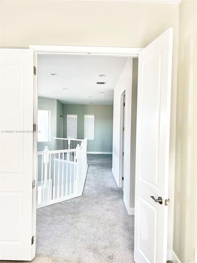 Building Photo - 14982 RedCove Pl