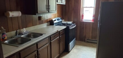 Building Photo - 2270 Harper Rd