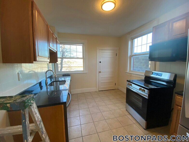 Building Photo - 30 Wadsworth St