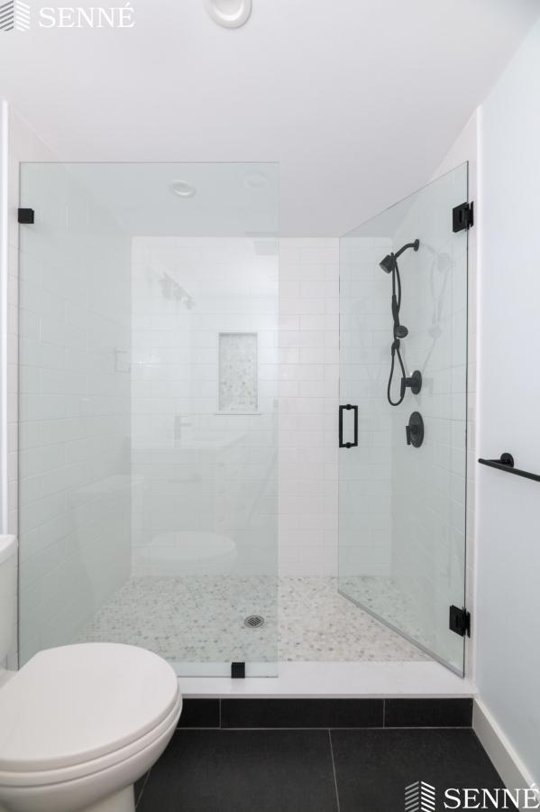 Building Photo - 3 bedroom in West Roxbury MA