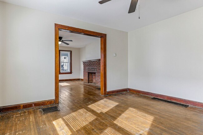 Building Photo - 252-254 S Wayne Ave