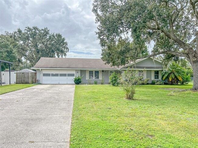 Building Photo - 2926 Forestgreen Dr S